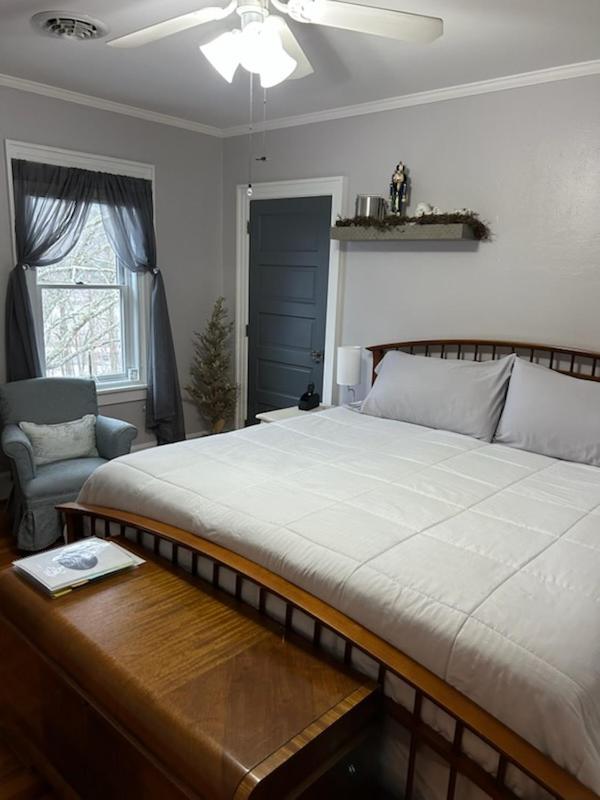 37 Oak Ridge House Bed & Breakfast Wellsboro Bagian luar foto