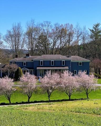 37 Oak Ridge House Bed & Breakfast Wellsboro Bagian luar foto